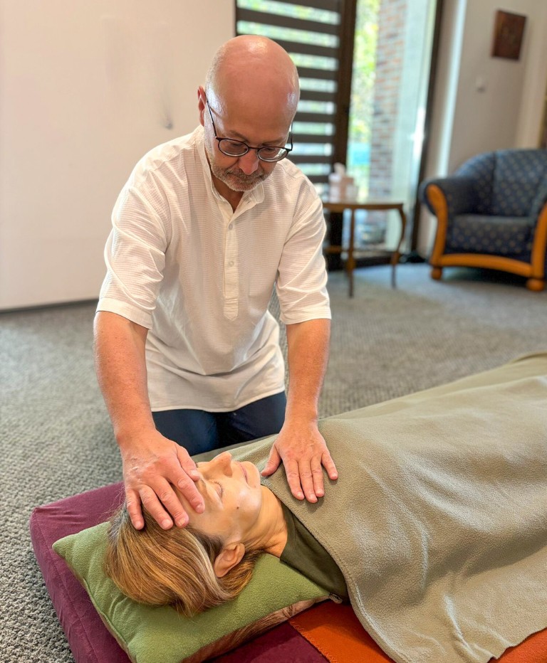 Uwalniająca Sesja Oddechowa - praca z oddechem - rebirthing